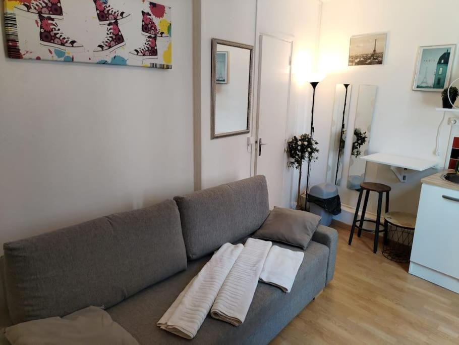 Studio Rue De La Sante París Exterior foto